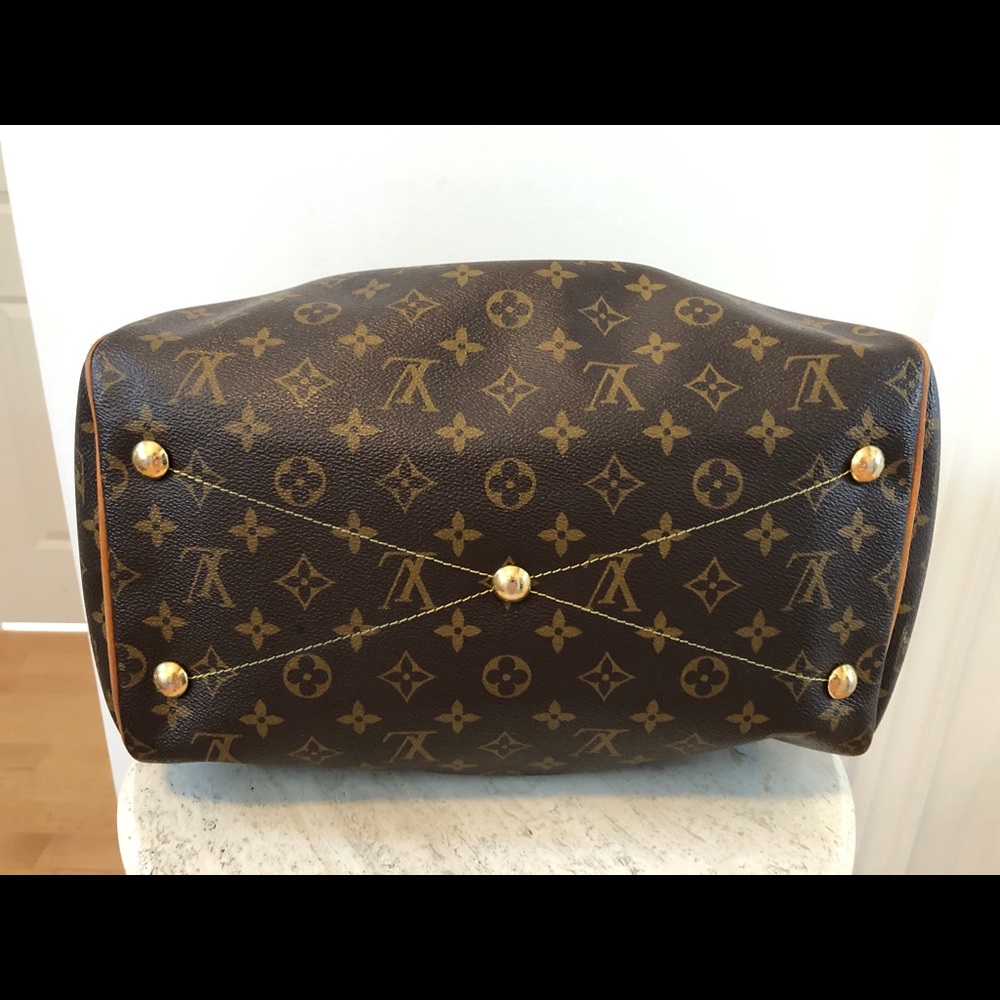 Authentic Louis Vuitton Tivoli GM (tags, dust bag) - Picture 3 of 8